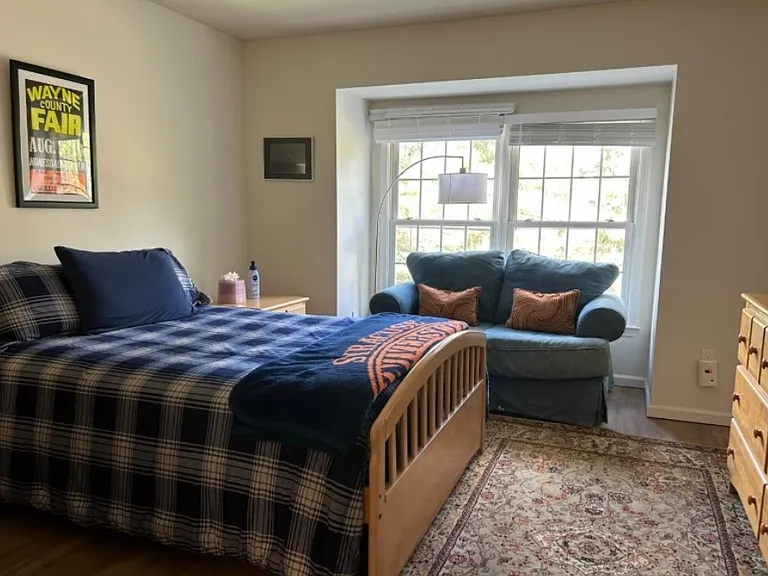 68 Kent Dr — Photo 10