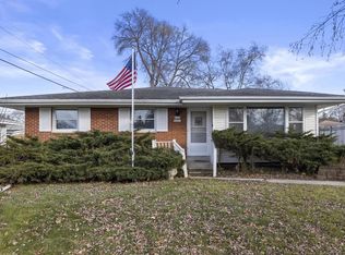 W149N8422 Norman Dr, Menomonee Falls, WI 53051