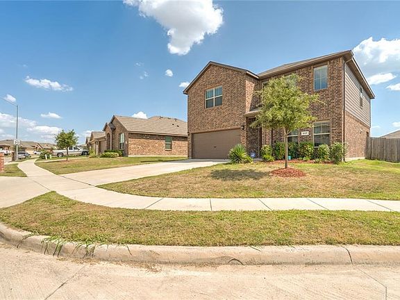 3rd image of 437 Fawn Hill Dr