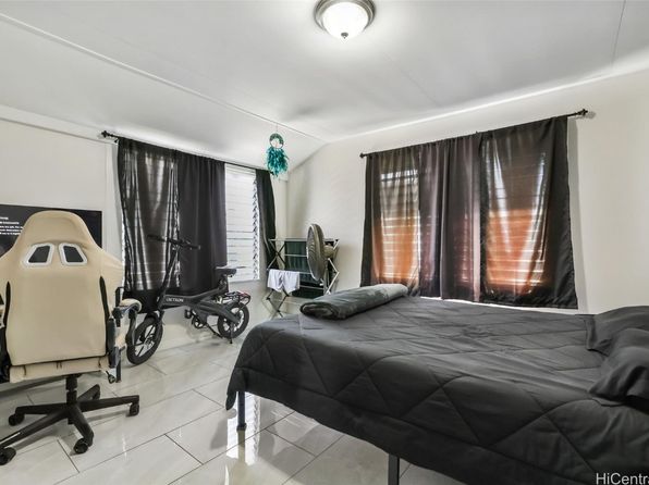 honolulu-hawaii-82428695 picture