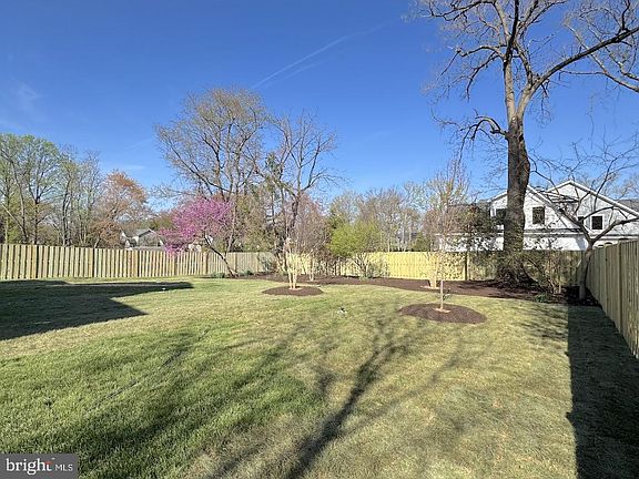 3rd image of 324 Tapawingo Rd SE