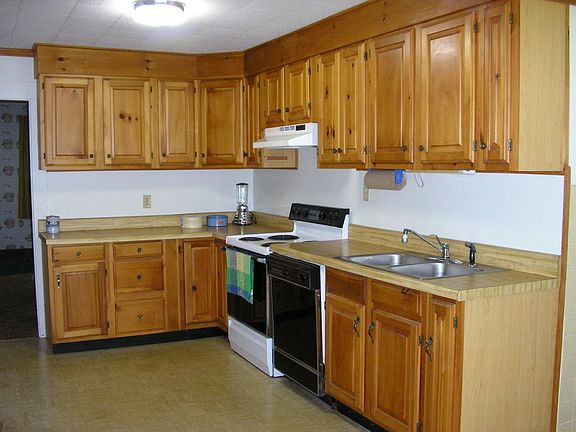 Spacious Kitchen