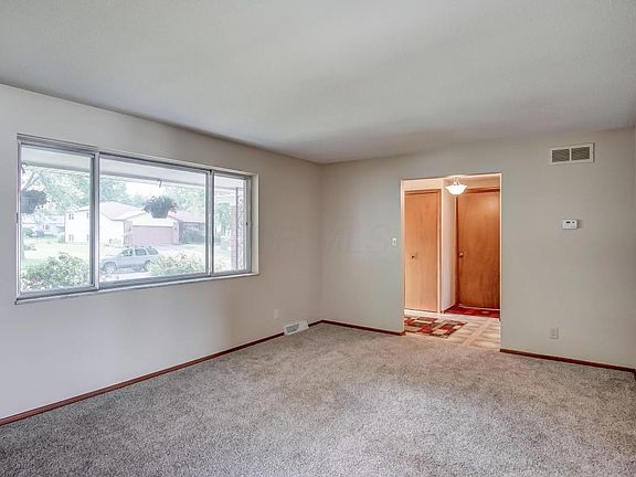 5th image of 547 Allview Ct