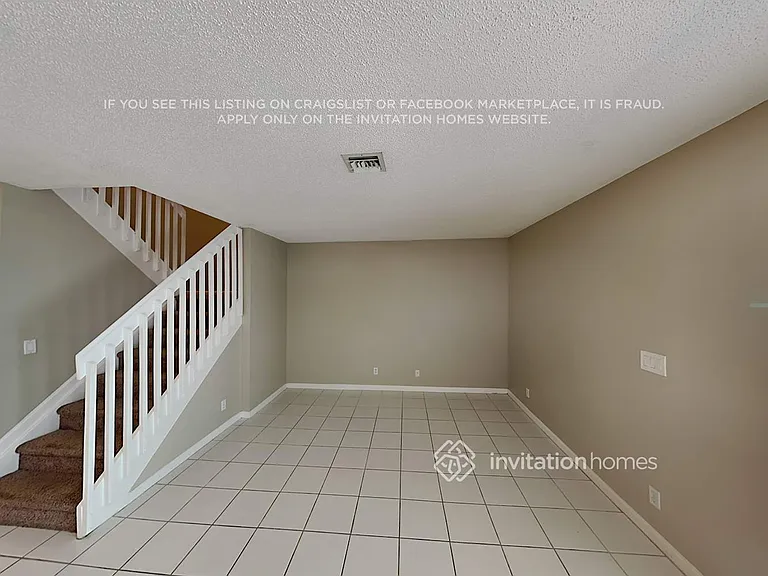 4728 SW 13th Pl — Photo 4