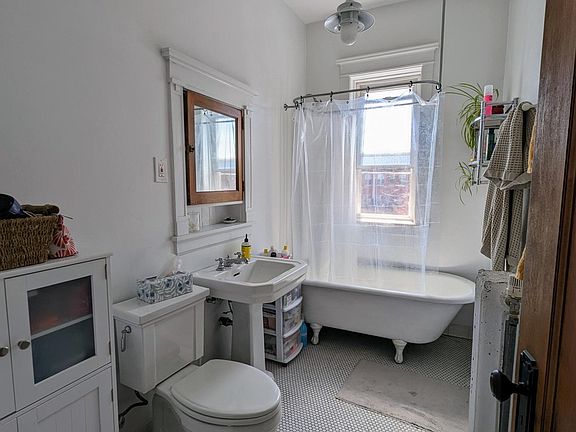 3rd image of 3013 W Logan Blvd #2
