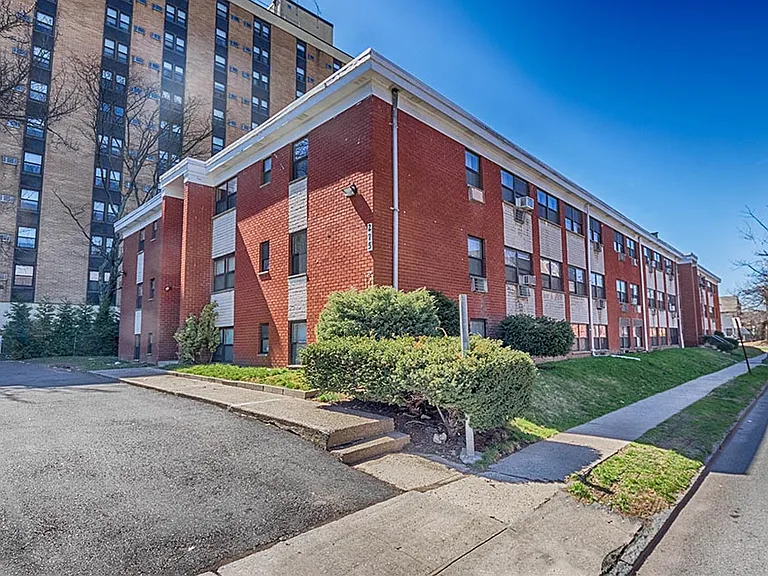 275 South Harrison Street — Photo 1
