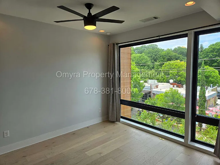 1307 Glenwood Ave SE — Photo 8