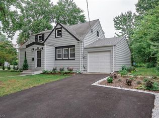 20-06 Halstead Ter, Fair Lawn, NJ 07410