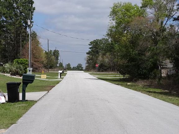 4th image of 8116 N Primrose Dr