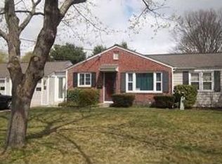 10 Rutherford Ct, Warwick, RI 02886