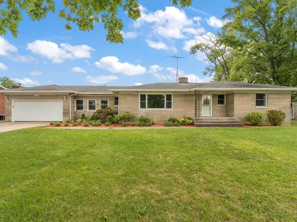 1325 Birch St SW, Demotte, IN 46310