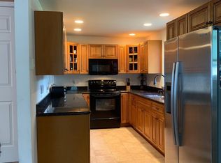 104 W 3rd St, Wind Gap, PA 18091