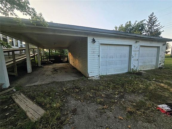 4th image of 302 S Williams St