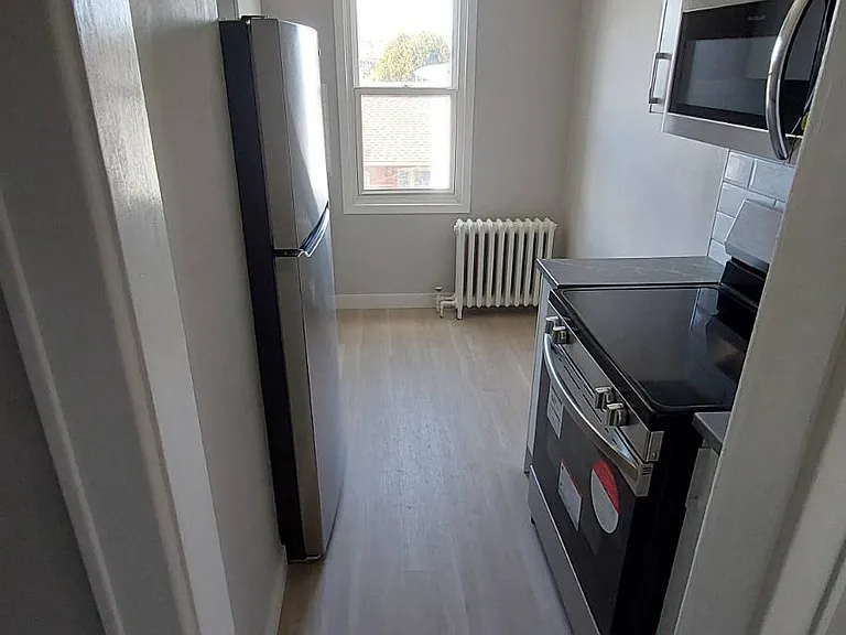47 Bloor St — Photo 7