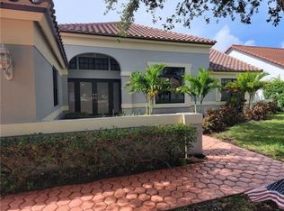 9335 Old Orchard Rd, Davie, FL 33328