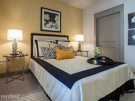 maple-apartment-interior-bedroom-1