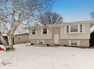 1007 18th St, Zion, IL 60099