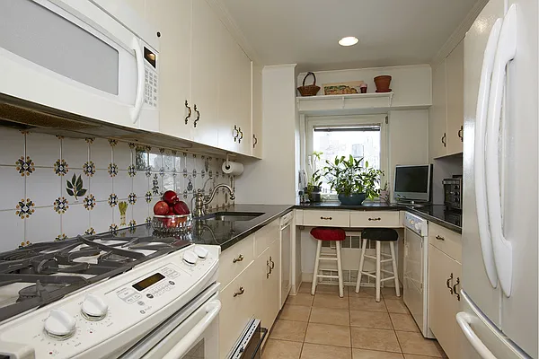 Sold by Stribling | media 14