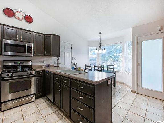 3rd image of 12840 S Ann Christine Ct
