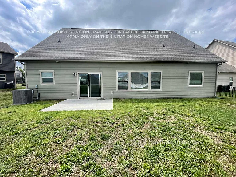 828 Richardson Way — Photo 16