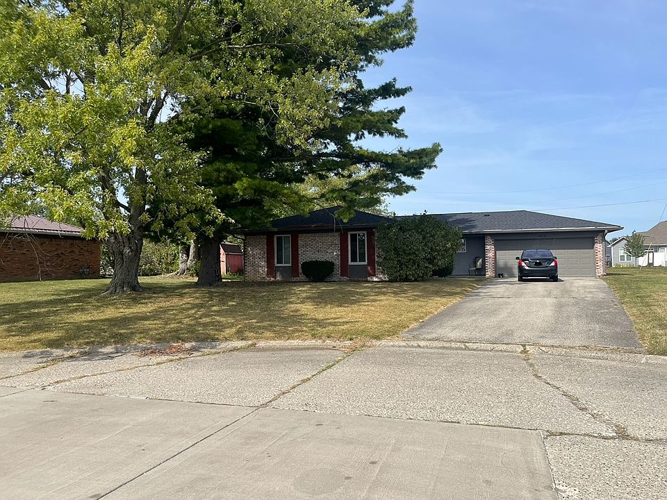 1st image of 32 Whisper Wood Cir