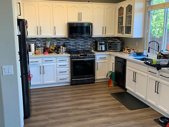 2nd image of 2758 Gilham Ct