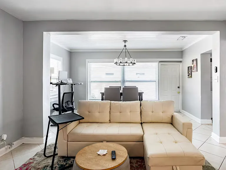 3512 W Cherokee Ave — Photo 4