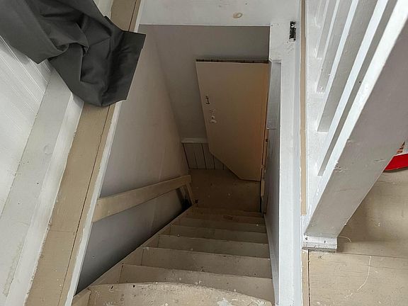 5th image of 218 W Anderson St #B