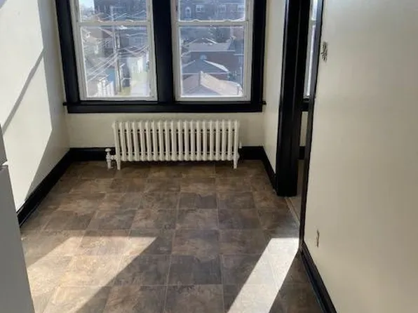 Davis Apartment, 1803 Davis Ave, Whiting, IN 46394