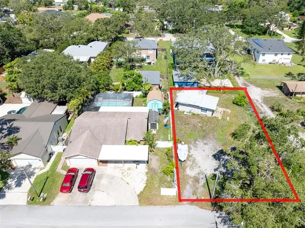 12037 1/2 Murray Ave, Seminole, FL 33778