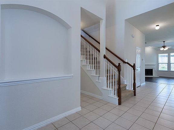5th image of 10244 Ashburn Dr