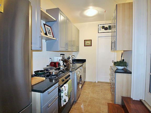 5th image of 120 E 17th St #1F