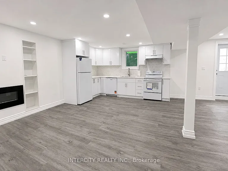 7 Empire Dr #BASEMENT — Photo 2