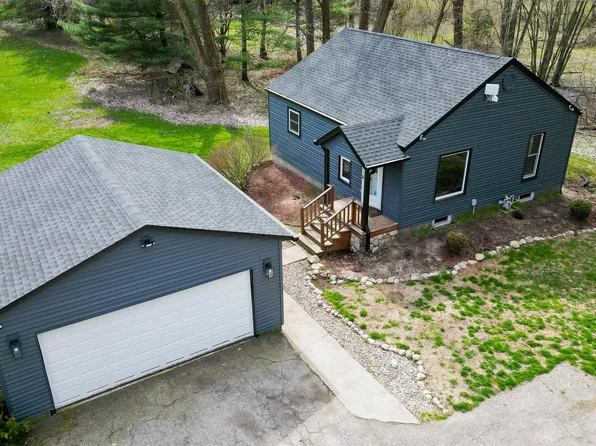 22374 Roosevelt Rd, South Bend, IN 46614