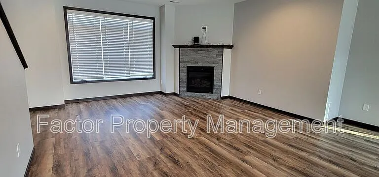 2188 Rolling Green Trl — Photo 3