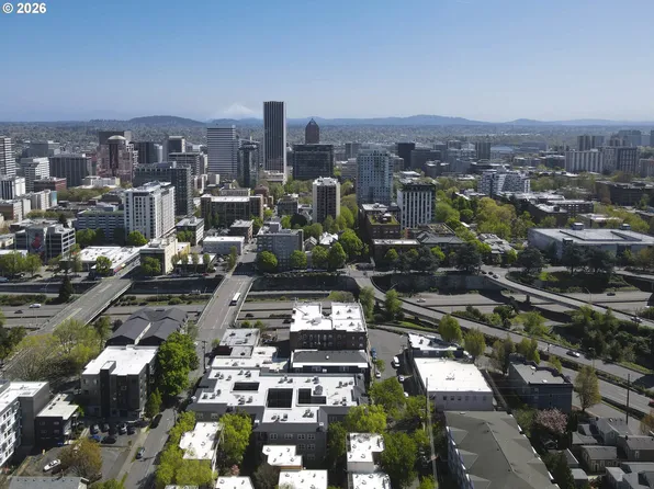 1535 SW Clay St APT 304, Portland, OR 97201