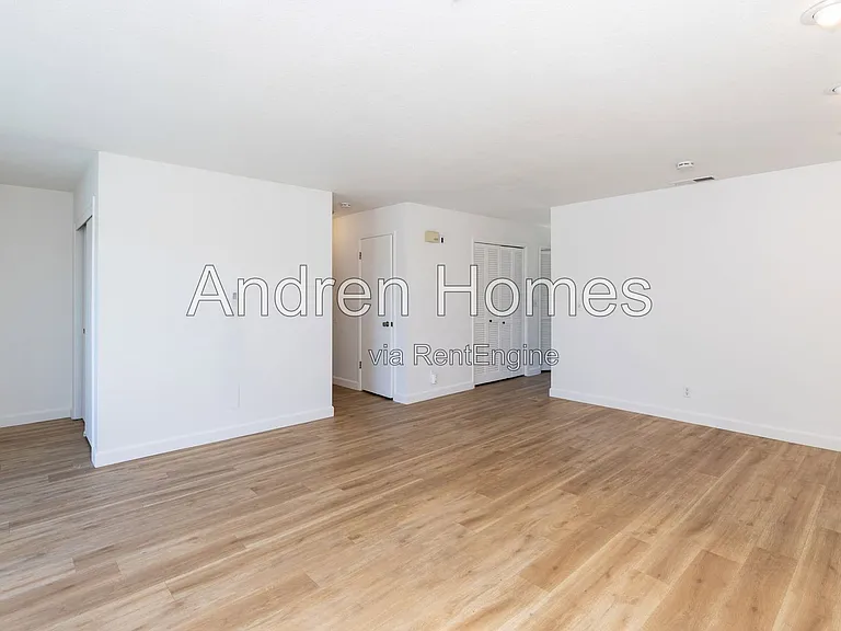 713 Frederick St — Photo 3