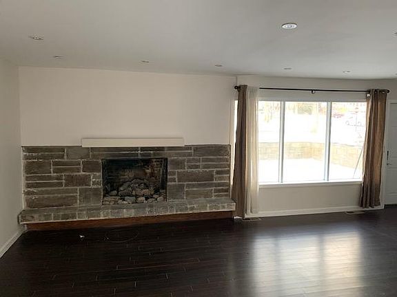 4th image of 363 Park Ln