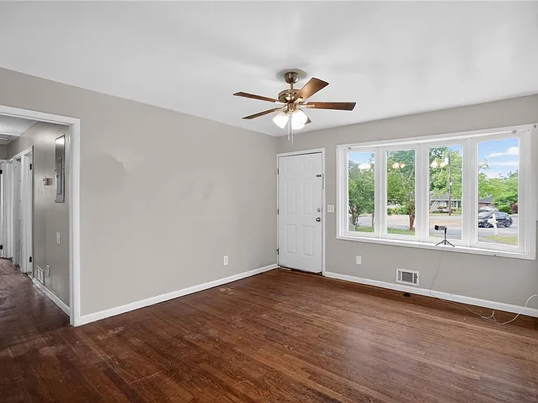 7259 Mayfair Cir — Photo 6