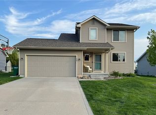 427 4th St SE, Bondurant, IA 50035
