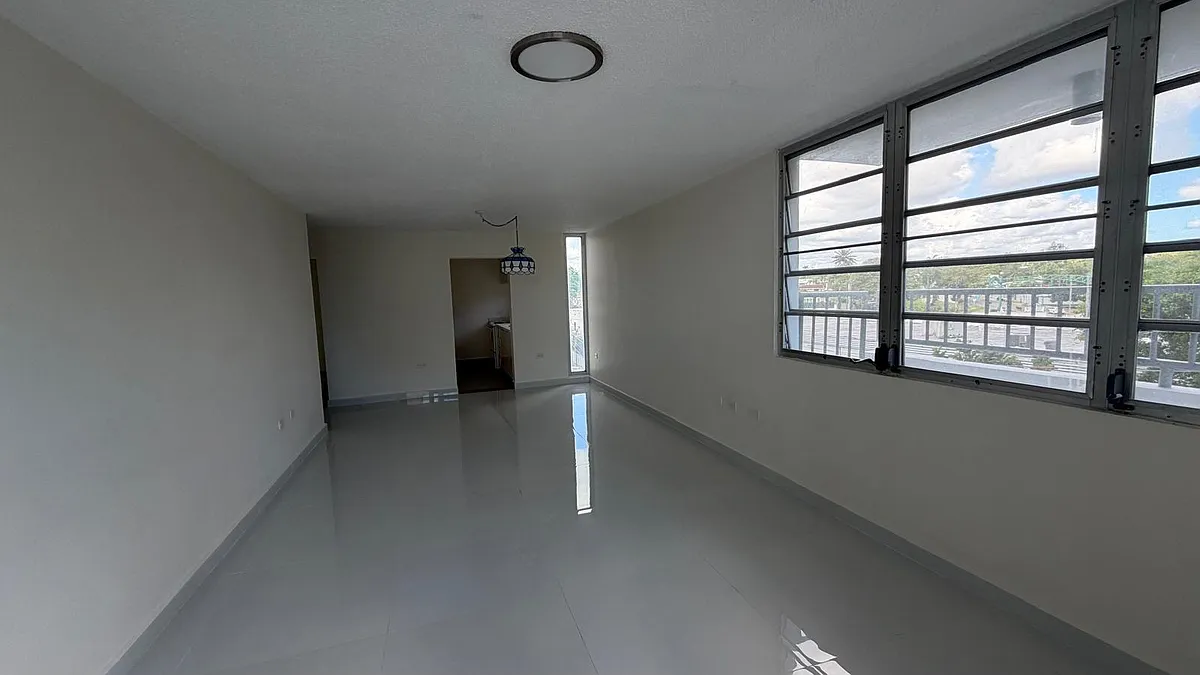 Building Photo - 554 Paseo St #404