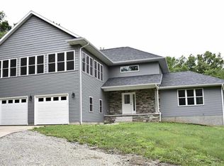 2112 215th St, Independence, IA 50644