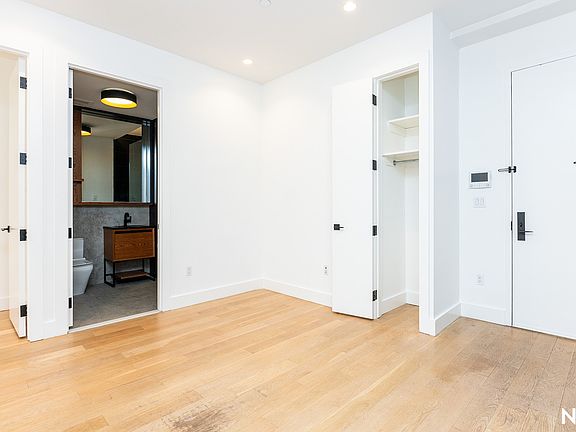 4th image of 54 Troutman St #1B