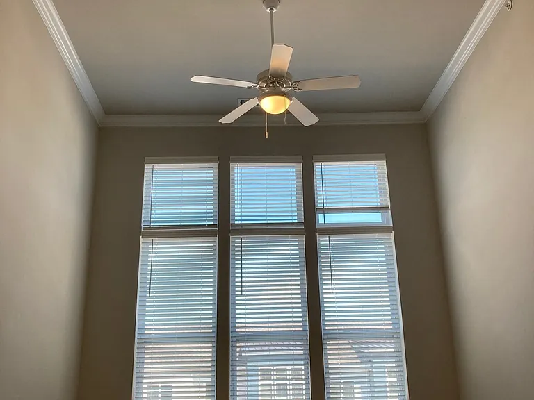 Clairmont at Trinity — Photo 175