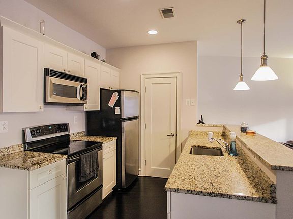 3rd image of 201 N 8th St Unit 409