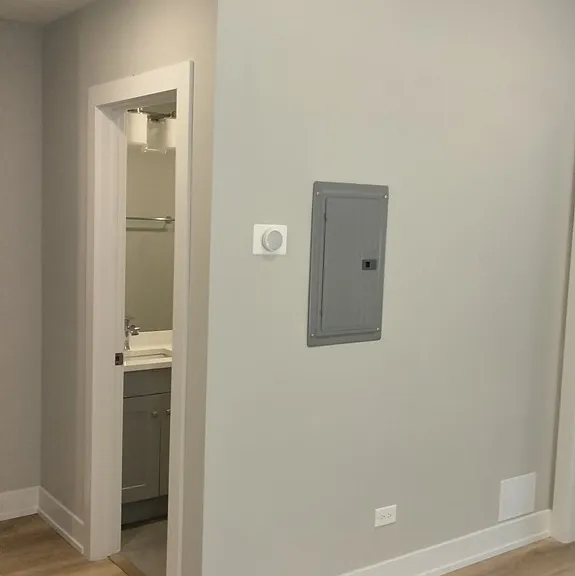 437 W Belden Ave #2 — Photo 5