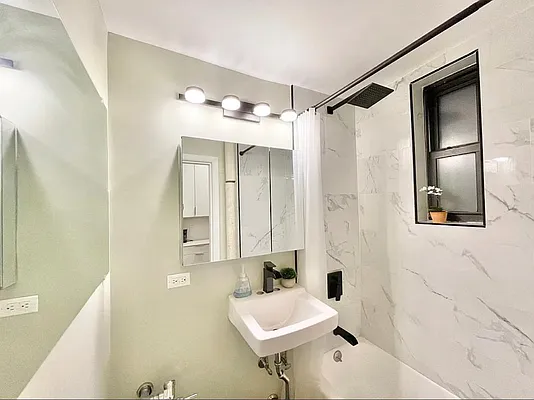 Rented by R New York | media 15