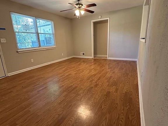 3rd image of 11435 Bradford Road