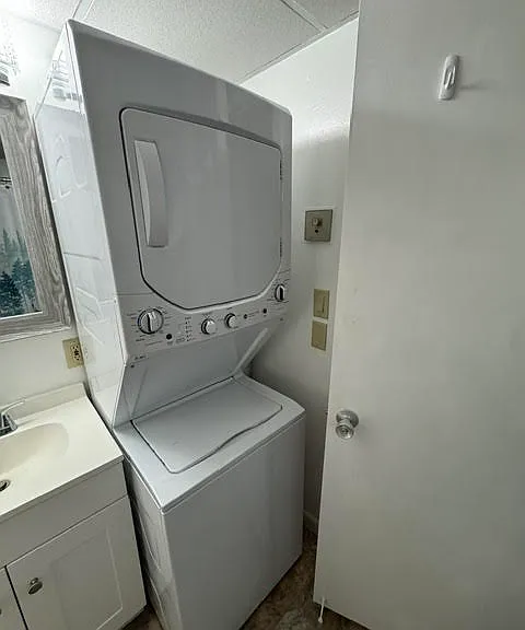 220 Lanai Vlg — Photo 11