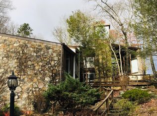 401 McFarland Rd, Lookout Mountain, GA 30750